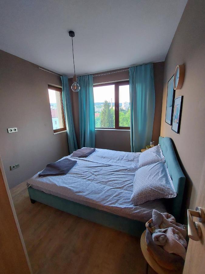 Grey Apartment Varna Exteriör bild